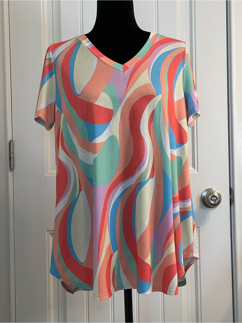 Honeyme V-Neck Top in Coral, Mint, Blue & Cream Swirl